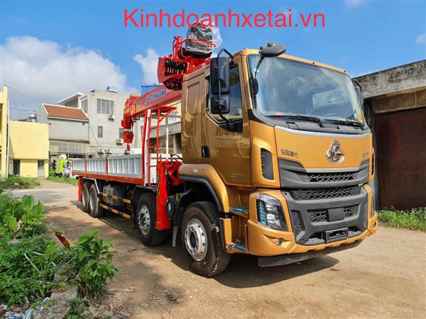 Xe tải 4 chân Chenglong gắn cẩu 12 tấn Kanglim