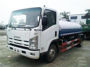 Xe phun nước rửa đường 6 khối ISUZU