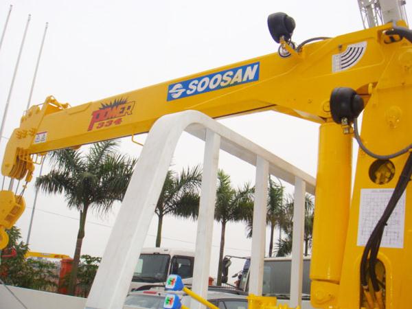 Cẩu Soosan 3,2 Tấn SCS334