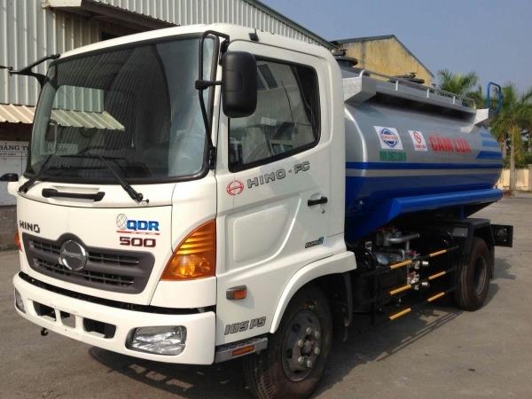 Xe tải chuyên dụng chở xăng dầu 7 khối Hino