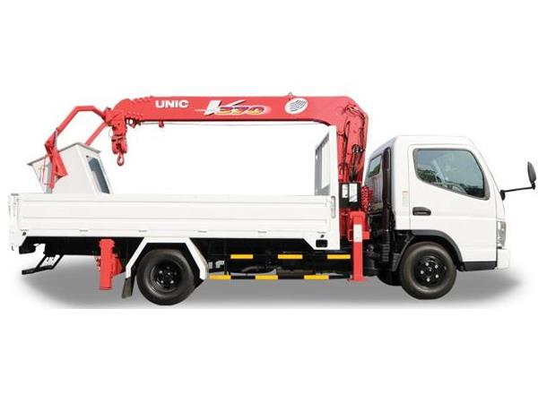 Xe cẩu Isuzu 6,2 tấn gắn cẩu Unic 370