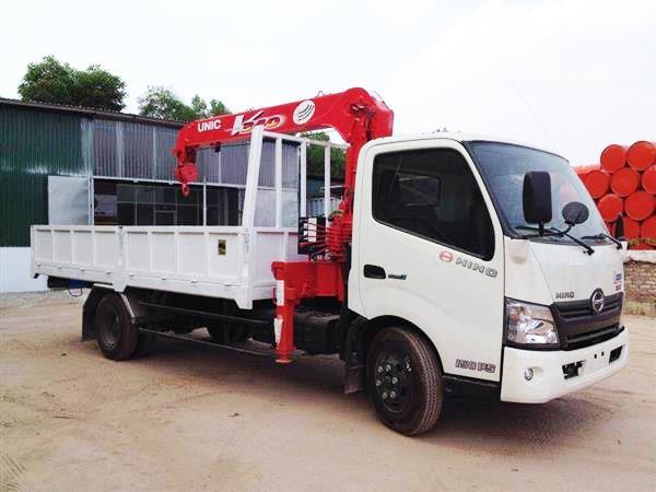 Xe tải Hino XZU720 gắn cẩu Unic 3 tấn UR-V343