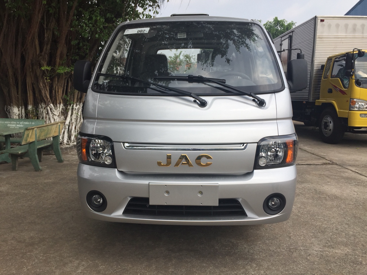 XE TẢI JAC X99 990KG, ĐỘNG CƠ DẦU, TIÊU CHUẨN KHÍ THẢI EURO 4