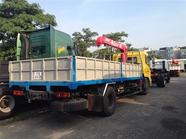 DONGFENG B170 HOÀNG HUY GẮN CẨU UNIC 3 TẤN