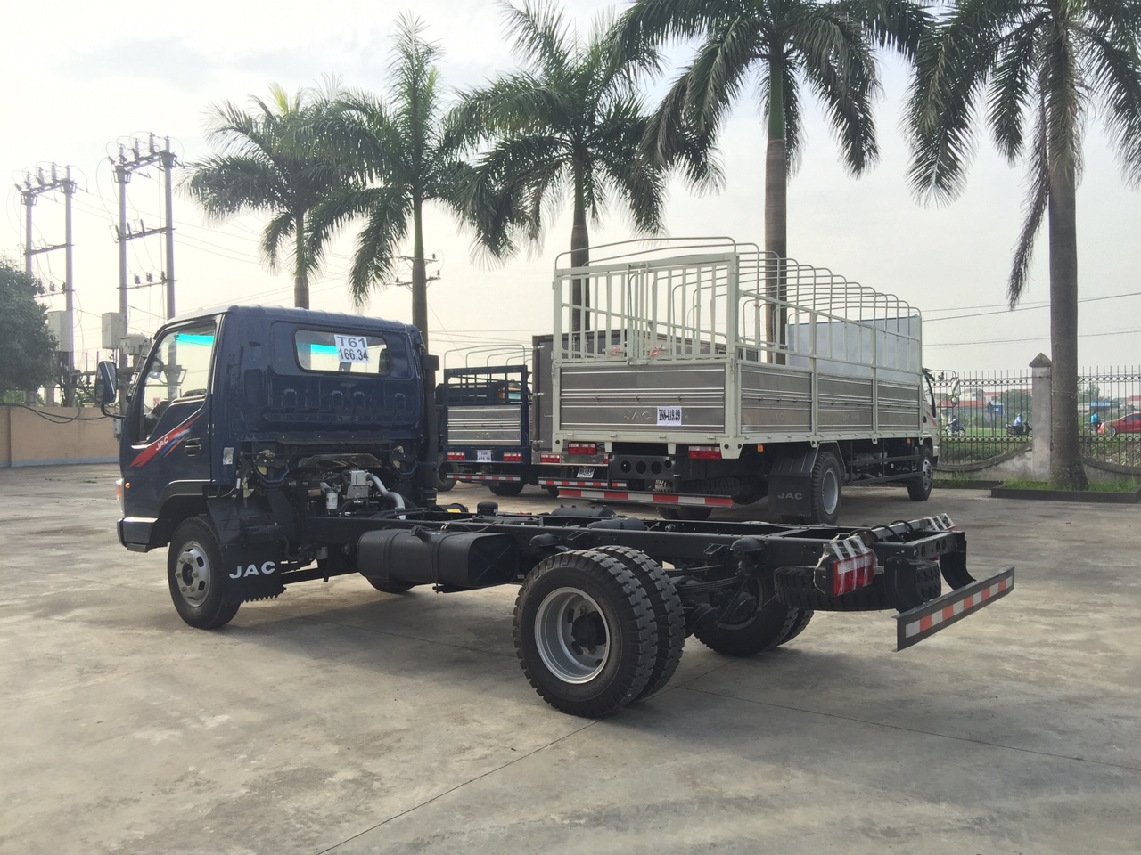 Xe tải thùng jac 4,95 tấn