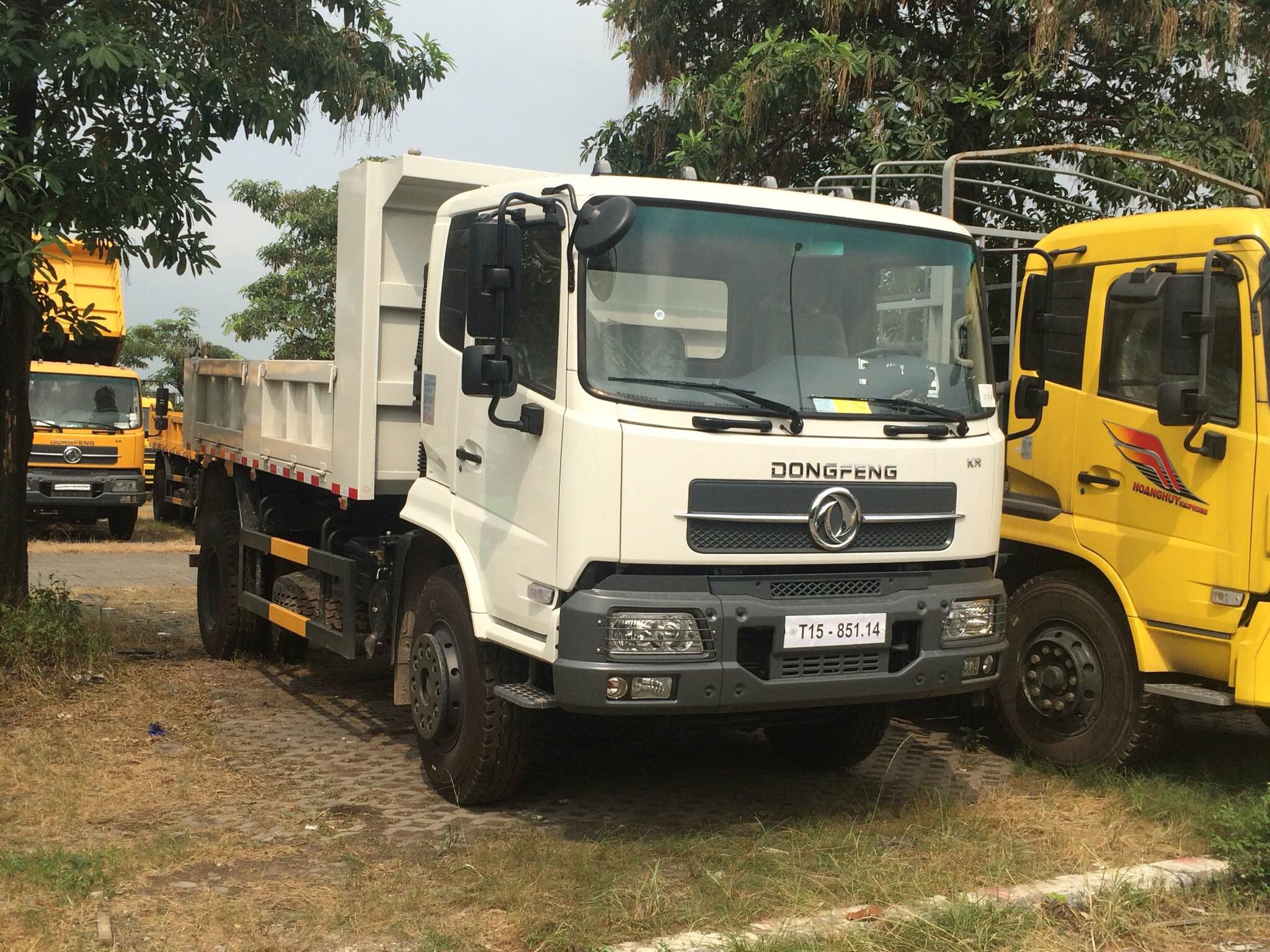 Xe tải ben 8 tấn Dongfeng Hoàng Huy