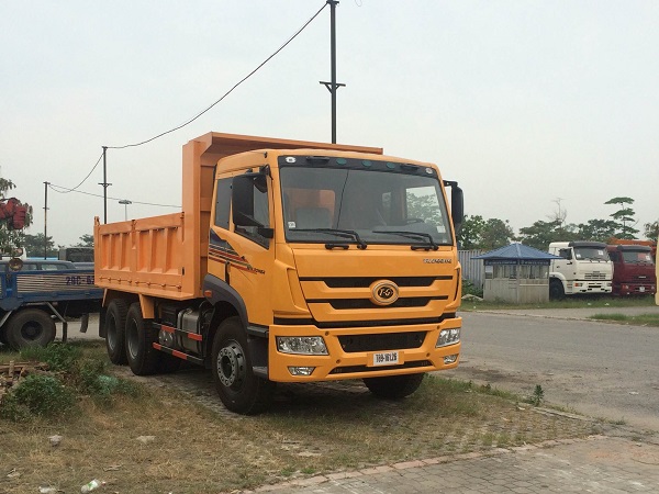 Xe tải ben FAW thùng cao tải trọng 13.570 tấn