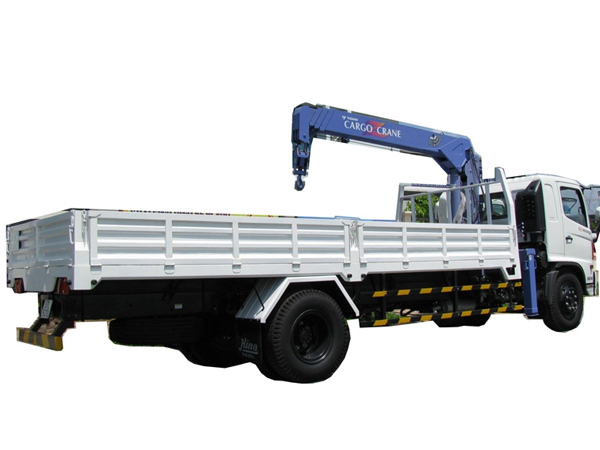 Xe tải Hino gắn cẩu thủy lực 4,5 tấn XZU720