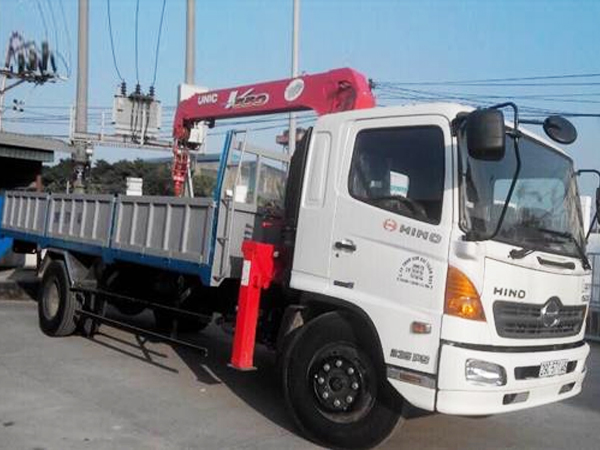 Xe tải Hino FG8JPSB gắn cẩu tự hành Unic 5 tấn UR-V554 (5 tấn 4 đốt)