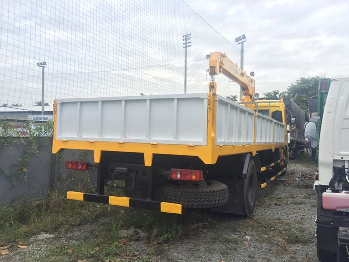 DONGFENG B170 HOÀNG HUY GẮN CẨU SOSAN 5 TẤN