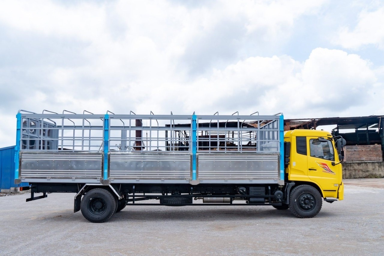 Xe tải thùng 9 tấn Dongfeng Hoàng Huy