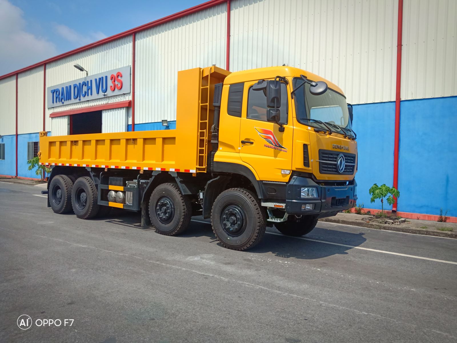 XE TẢI BEN 4 CHÂN DONGFENG HOÀNG HUY