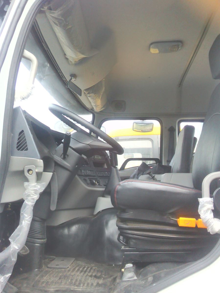 Xe-tai-thung-5-chan-Dongfeng-Truong-Giang-tai-trong-22-tan