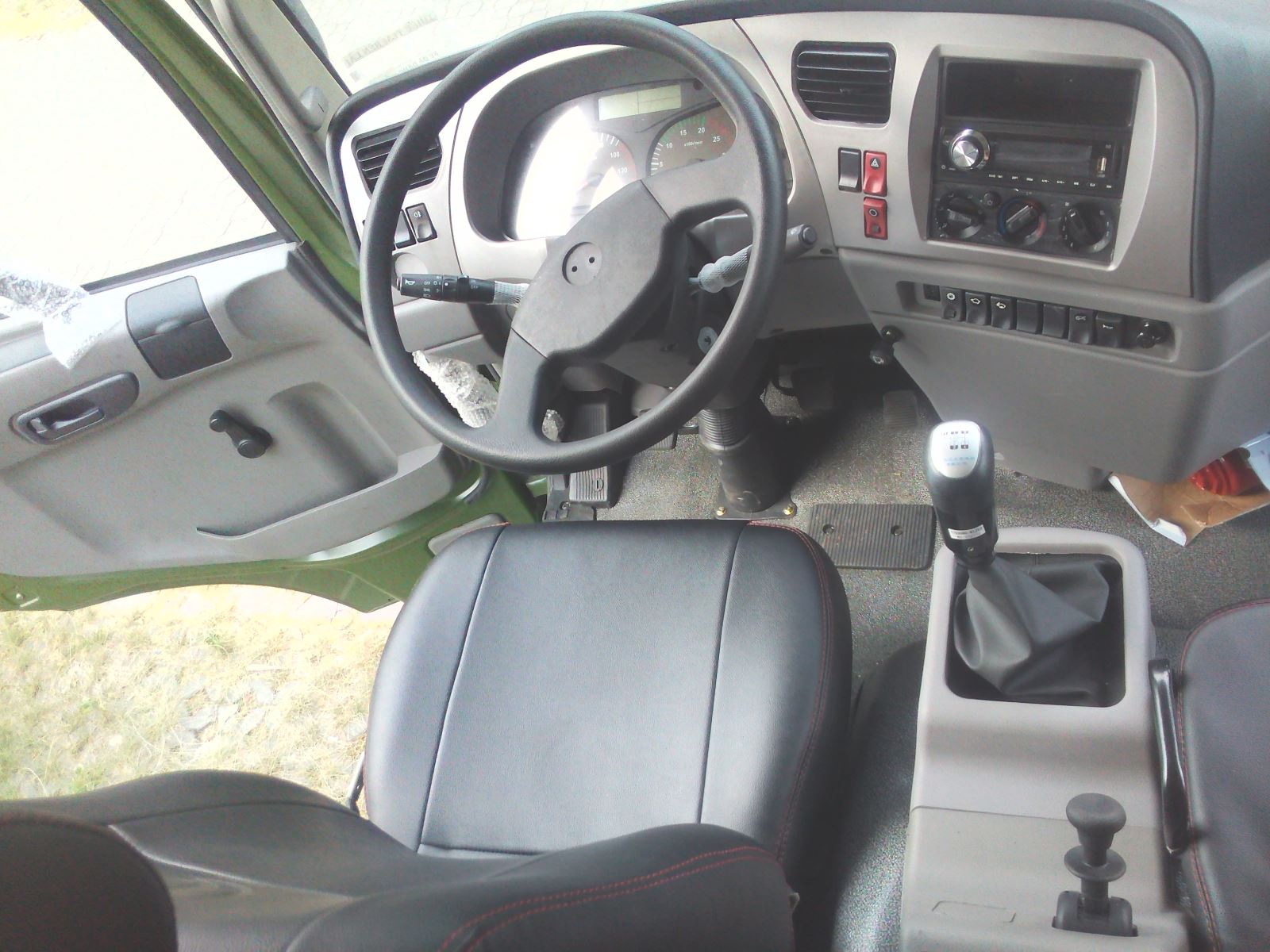 Xe-tai-thung-Dongfeng-Truong-Giang-7-tan-4